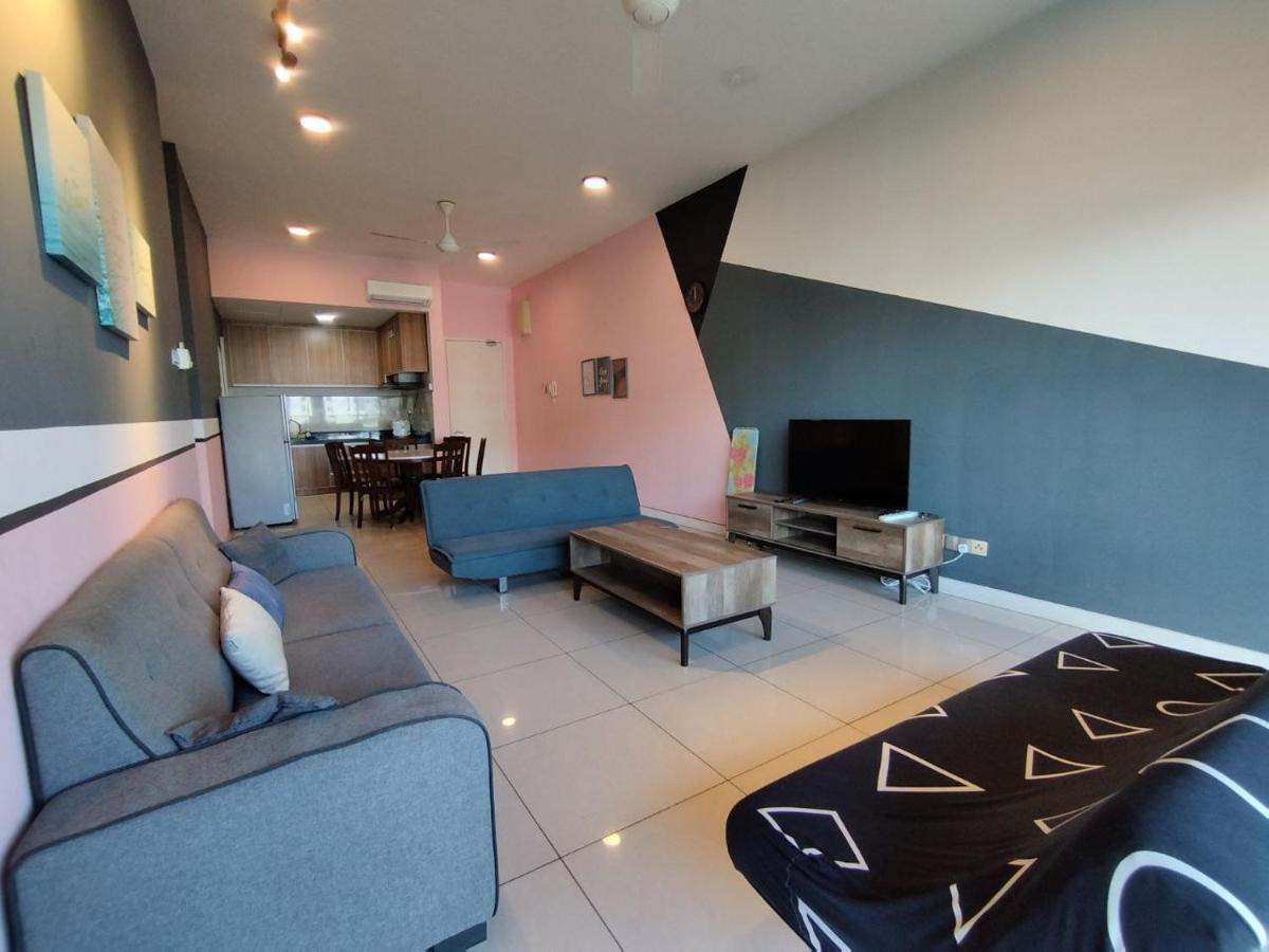 Restary Black Pink Loft: Imago Mall KK City 3BR Apartment Kota Kinabalu Exterior photo